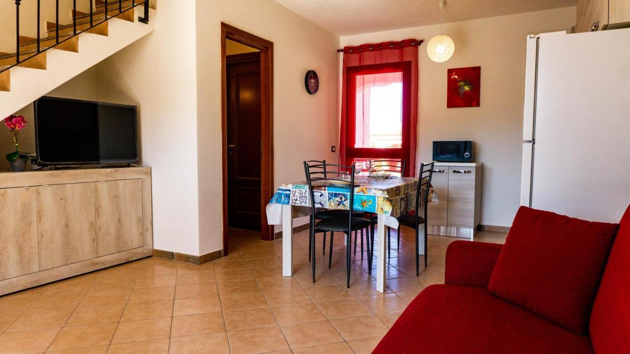 Appartamento Sette Posti Vicino Al Centro Di San Teodoro San Teodoro  Exterior foto